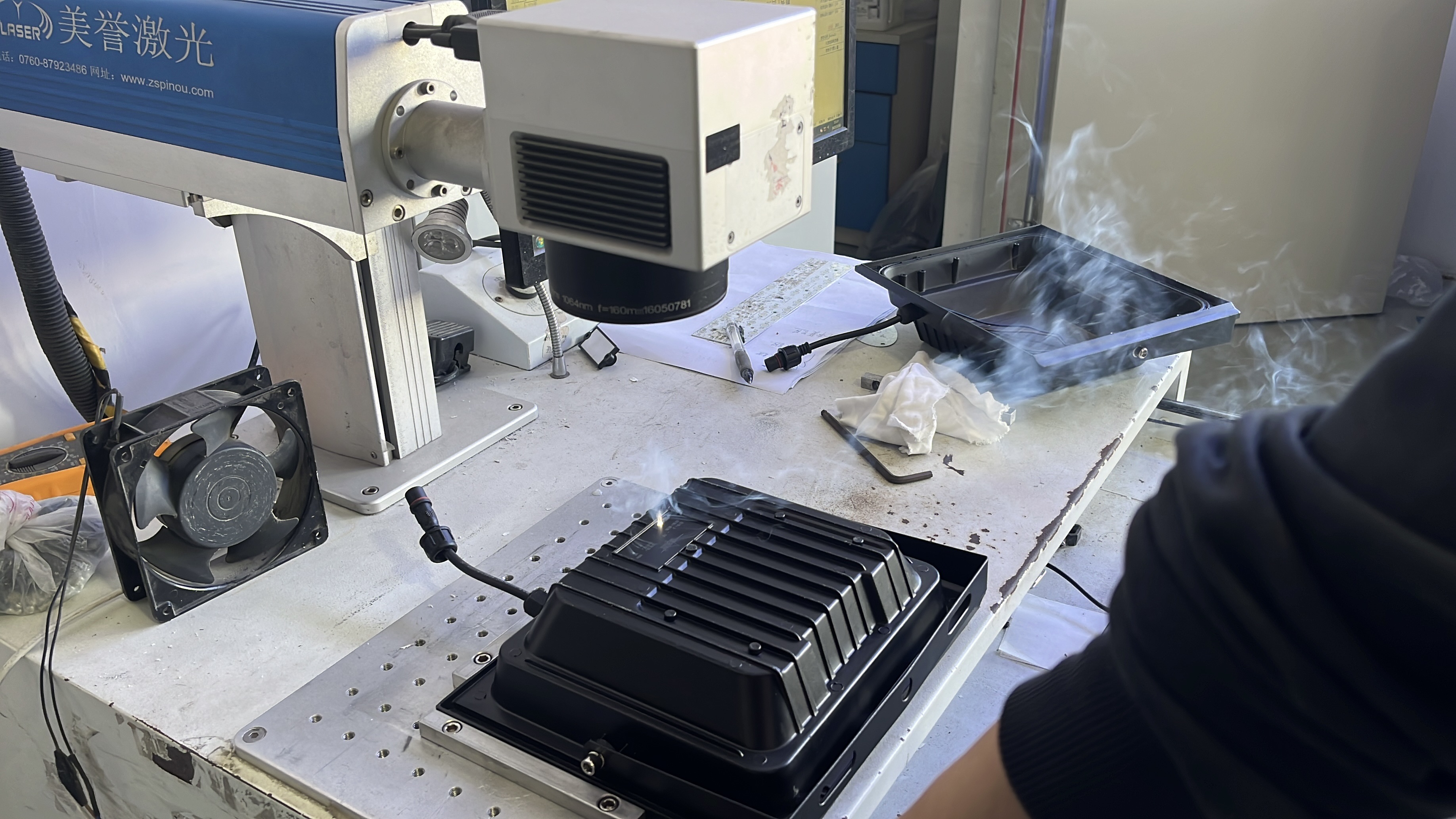 太陽(yáng)能投光燈-聚寶盆(圖5) 太陽(yáng)能投光燈-聚寶盆(圖5)